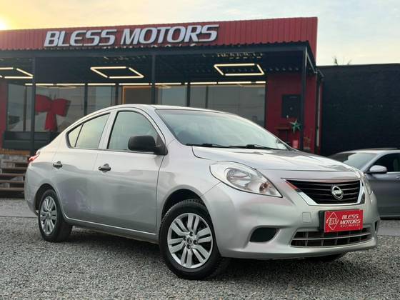 NISSAN VERSA 1.6 16V FLEX S 4P MANUAL NISSAN VERSA 1.6 16V FLEX S 4P MANUAL